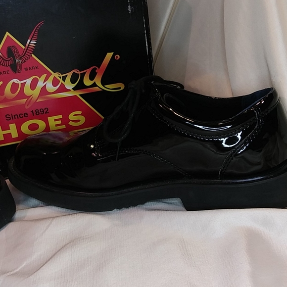 Thorogood Dress Shoes - Picture 4 of 10